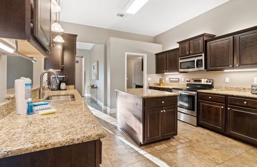 Navarre Casa | Single-level home with pool, enclosed yard, screened lanai, grill & home office