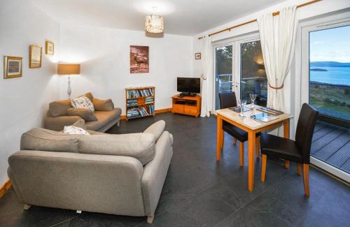 Geary Casa | Single Malt Cottage