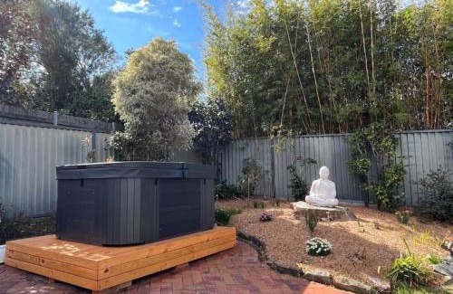 Burraneer Casa | Single Private Room-Charming bayside home