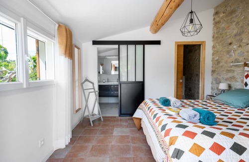Merindol-les-Oliviers Casa | Individual-Le Ventoux-Confortable-Baño con bañera-Vista al campo