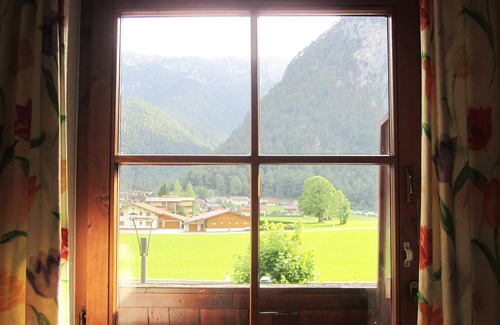 Maurach Cabaña | Single room (12 m²) - balcony - Café & Restaurant Klingler