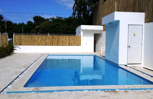 El Batey Apartamento | Single room in central Sosua, top floor, guest-friendly near clubs/beach