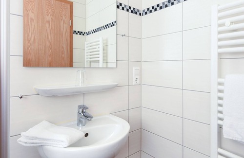 Neuharlingersiel Cabaña | Single room in the Hotel-Pension Marlies - Single room