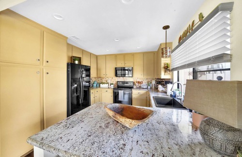 San Juan Capistrano Casa | Single Story Home! Pool! Walk to Golf Course! San Juan Capistrano!-CASA DEL SOL