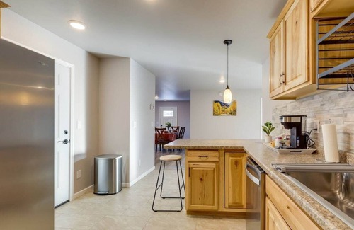 Fairbanks Casa | Single story townhouse in quiet neighborhood w fast access to main attractions!