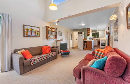 Turangi Casa | Singlee - Turangi Holiday Home