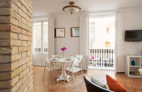 Barrio del Carmen Apartamento | SingularStays Roteros