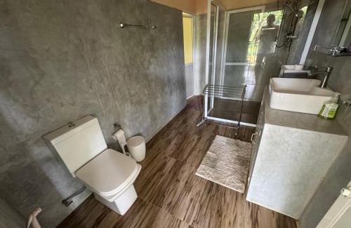 Kalawana Chalet De Esquí | Sinharaja River Lodge