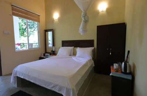 Kalawana Chalet De Esquí | Sinharaja River Lodge