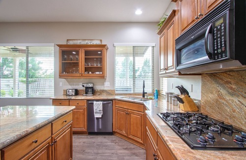 Temecula Casa | Sip and Swim Just Minutes From Temecula's Wine Country