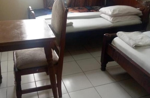 Nairobi West Hotel | Sir James Hotel