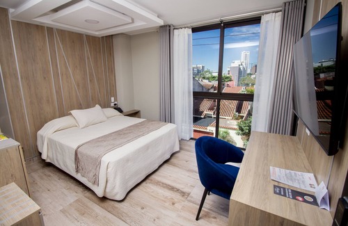 Santa Cruz Hotel | Sirari Suites Hotel