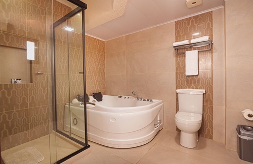 Santa Cruz Hotel | Sirari Suites Hotel
