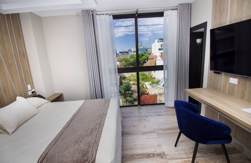 Santa Cruz Hotel | Sirari Suites Hotel