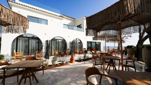 Pernera Apartamento | Sirena Bay Beach House and Luxury Suites