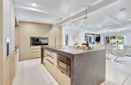 Summerland Key Casa | Sirena Key | Luxury Oceanfront Estate, Pool, Guest Cottage, Dock, 30min to Key West