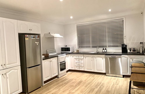 Cessnock Casa | Sirena's Home with the pool!