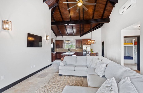 Surfside Complejo | Sirenian Bay Resort - Villas & All Inclusive Bungalows