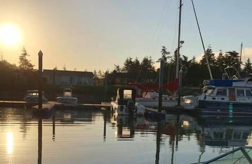 Oak Harbor Casa | Sirenas cantan una casa frente al mar y puerto deportivo