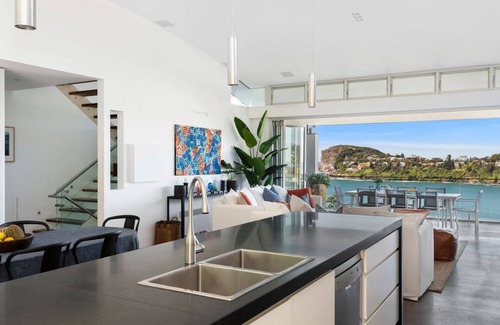Whale Beach Casa | SIRIUS by Palm Beach Holiday Rentals