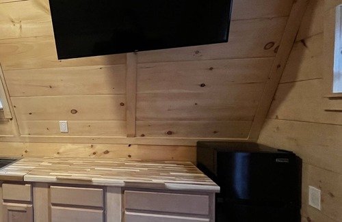 Oakland Cabina | Sister A Frame in the Woods