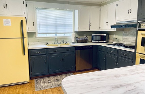 Ellisville Casa | Sister Charm Close to downtown!