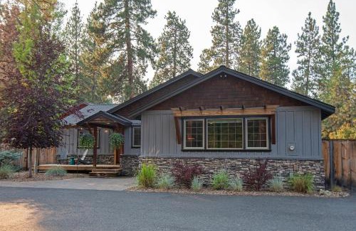 Sisters Casa | Sisters Basecamp - Meredith Lodging