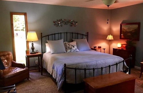 Russellville Cama Y Desayuno | Sisters on Sycamore Bed & Breakfast
