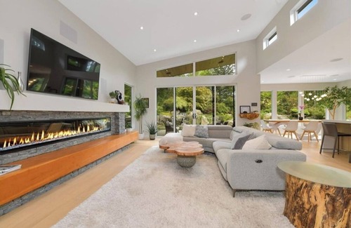 Victoria Casa | Sit back and relax nestled in nature