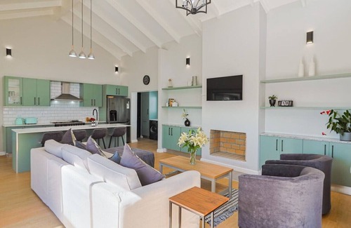Kleinmond Casa | Sitari on Sea — Beachside Bliss | Pool | Sea Views | Kleinmond