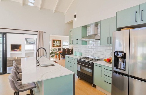 Kleinmond Casa | Sitari on Sea — Beachside Bliss | Pool | Sea Views | Kleinmond