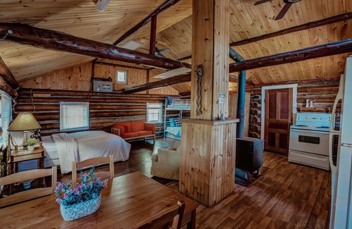 Whitestone Cabina | Site #60 | Log Cabin