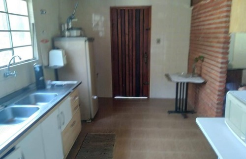 Vale dos Orixas Casa | Sitio en Juquitiba, juegos de mesa, billar, salón de fiestas, campo de fútbol.