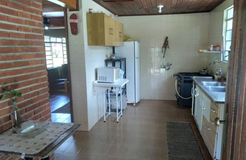Vale dos Orixas Casa | Sitio en Juquitiba, juegos de mesa, billar, salón de fiestas, campo de fútbol.