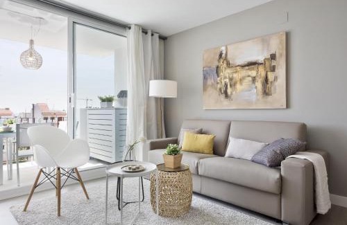Centro de Sitges Apartamento | Sitges Spaces Oasis Penthouse 3 Bedroom, 2 Bathroom, Terrace, Pool, Sleeps up to 6