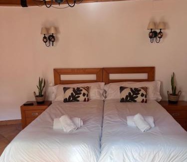 Cabanes Casa | Sitjar Casa Rural