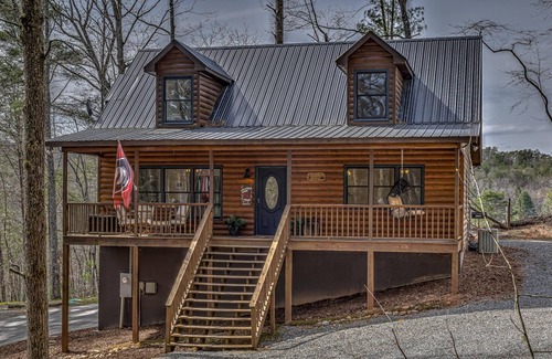 Blue Ridge Casa | Sittin Pretty by Escape to Blue Ridge