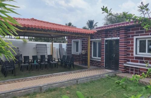 Bhimunipatnam Cama Y Desayuno | Sivarama garden resort AC hall atached bathroom,17 members nite stay kitty party's & functions , swimming pool & ,bheemili bech to dorathota
