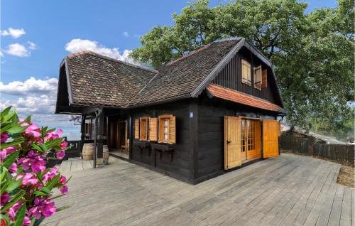 Breznik Plesivicki Casa | Six-Bedroom Holiday Home In Jastrebarsko