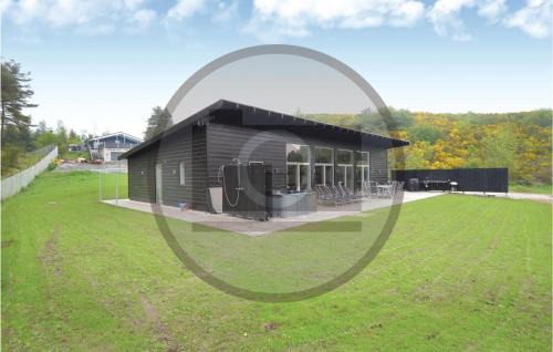 Handrup Strand Casa | Six-Bedroom Holiday Home In Ebeltoft