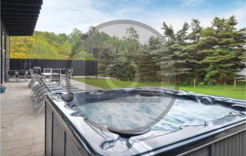 Handrup Strand Casa | Six-Bedroom Holiday Home In Ebeltoft