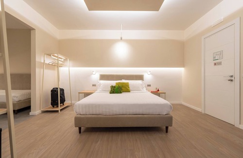 Pozzuoli Cama Y Desayuno | Six Luxury Room
