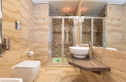 Pozzuoli Cama Y Desayuno | Six Luxury Room