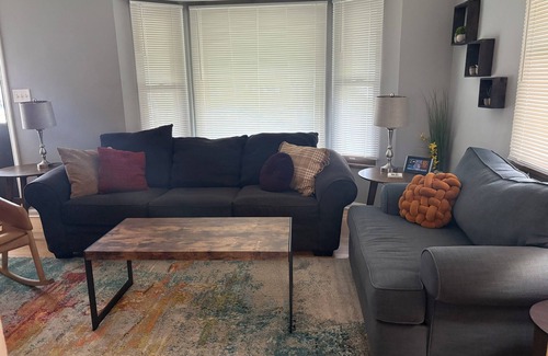 Kamm's Corners Casa | Six minutes from the airport. Family Friendly!