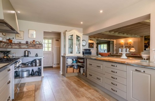 Clapton on the Hill Cabaña | Sixpenny Cottage - Spectacular views near Bourton-on-the-Water