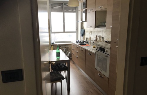 Bicocca Apartamento | Sixteenth floor apartment, panoramic view, Bicocca area