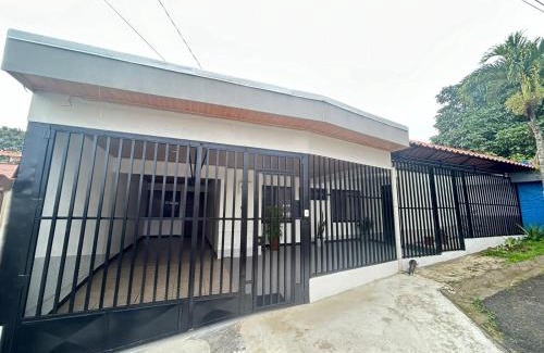 Alajuela Apartamento | SJO airport 4 min free parking