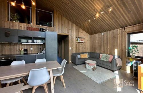 Ringsaker Apartamento | Sjusjøen ski in out, ski storage, Wifi, grill & fireplace, modern apartment!