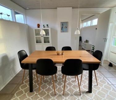 Skovmose Casa | Skønt sommerhus nær dejlig strand og natur i Skovby på Sydals