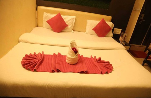 Udaipur Hotel | sk kathiyawadi hotel & restaurant